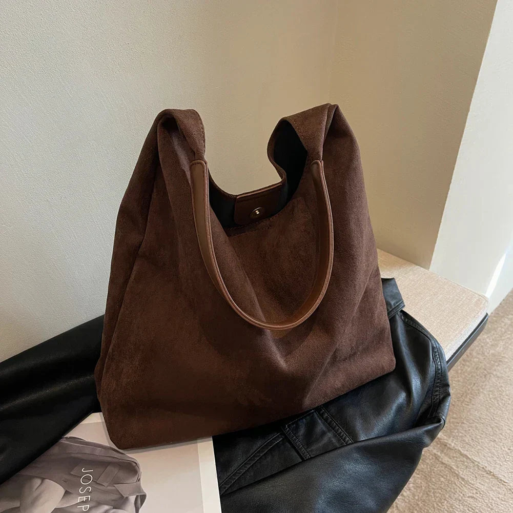 Amelia™ | BOLSO HOBO DE ANTE